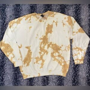 Gildan Women’s Unisex Large White & Tan Tie Dye Upcycled Crew Neck Sweatshirt